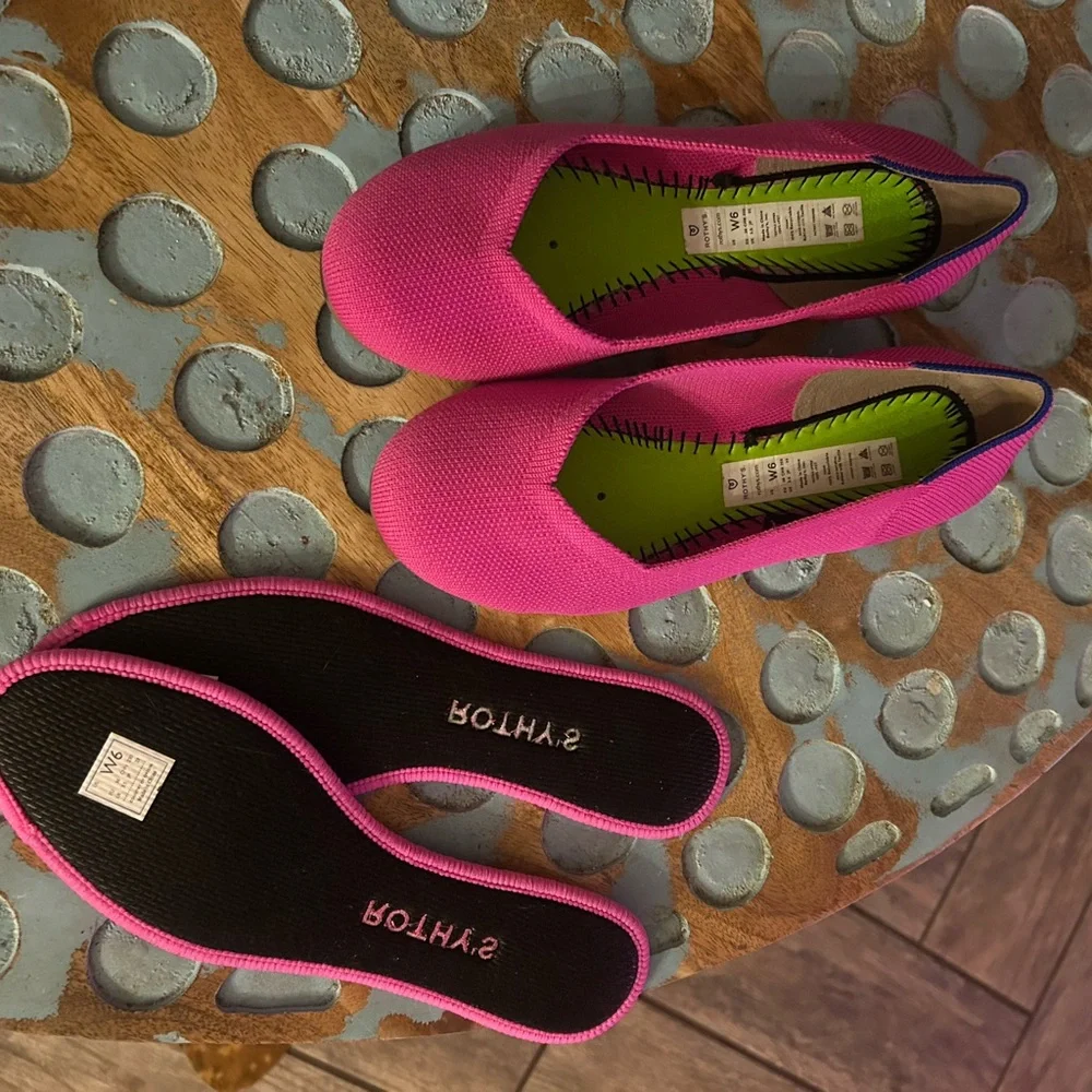 Dragonfruit Rothy’s 🎀 - Picture 4 of 4